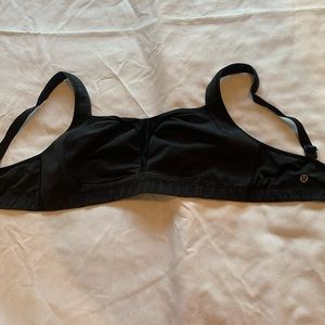Lululemon Black Sports Bra with padded straps 34D Ta Ta Tamer III